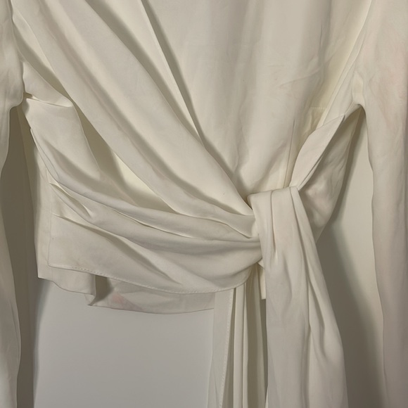 16Arlington Cropped Tie-front Cady Top - Picture 4 of 15